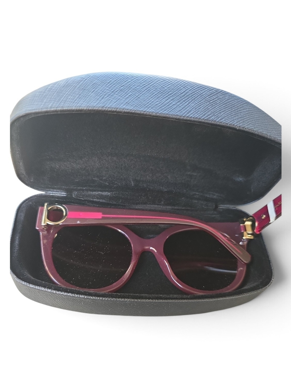 NWOT Women's Oversized Sunglasses in Burgundy - Salvatore Ferragamo - Picture 2 of 3